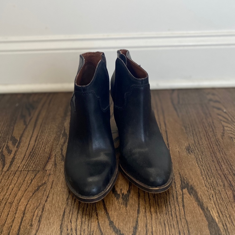 Lucky Brand black booties Sz 6.5